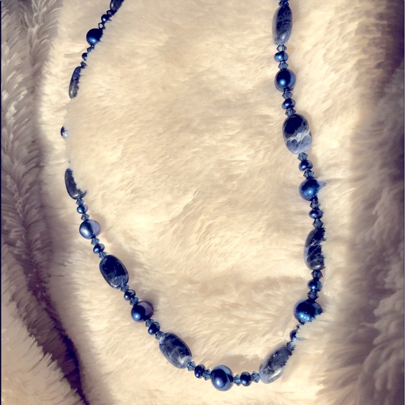Sodalite, Pearl & Swarovski blue necklace - Picture 3 of 3